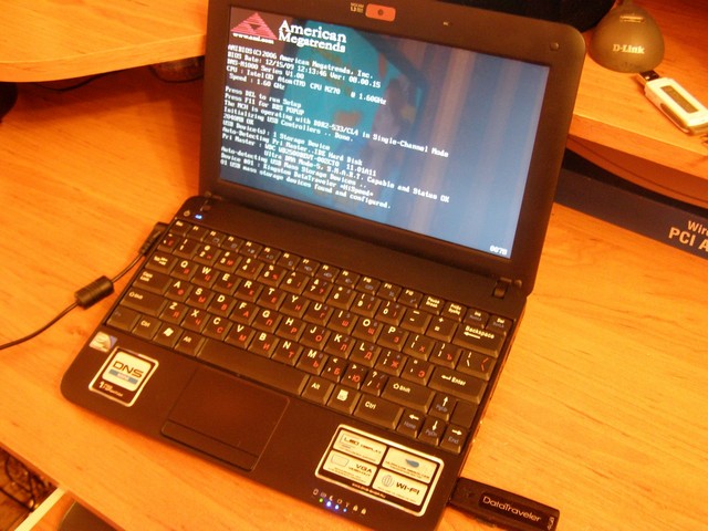 Внешний вид нетбука DNS